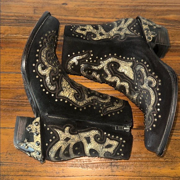 Corral Black and Gold Ankle Boots - Picture 11 of 16